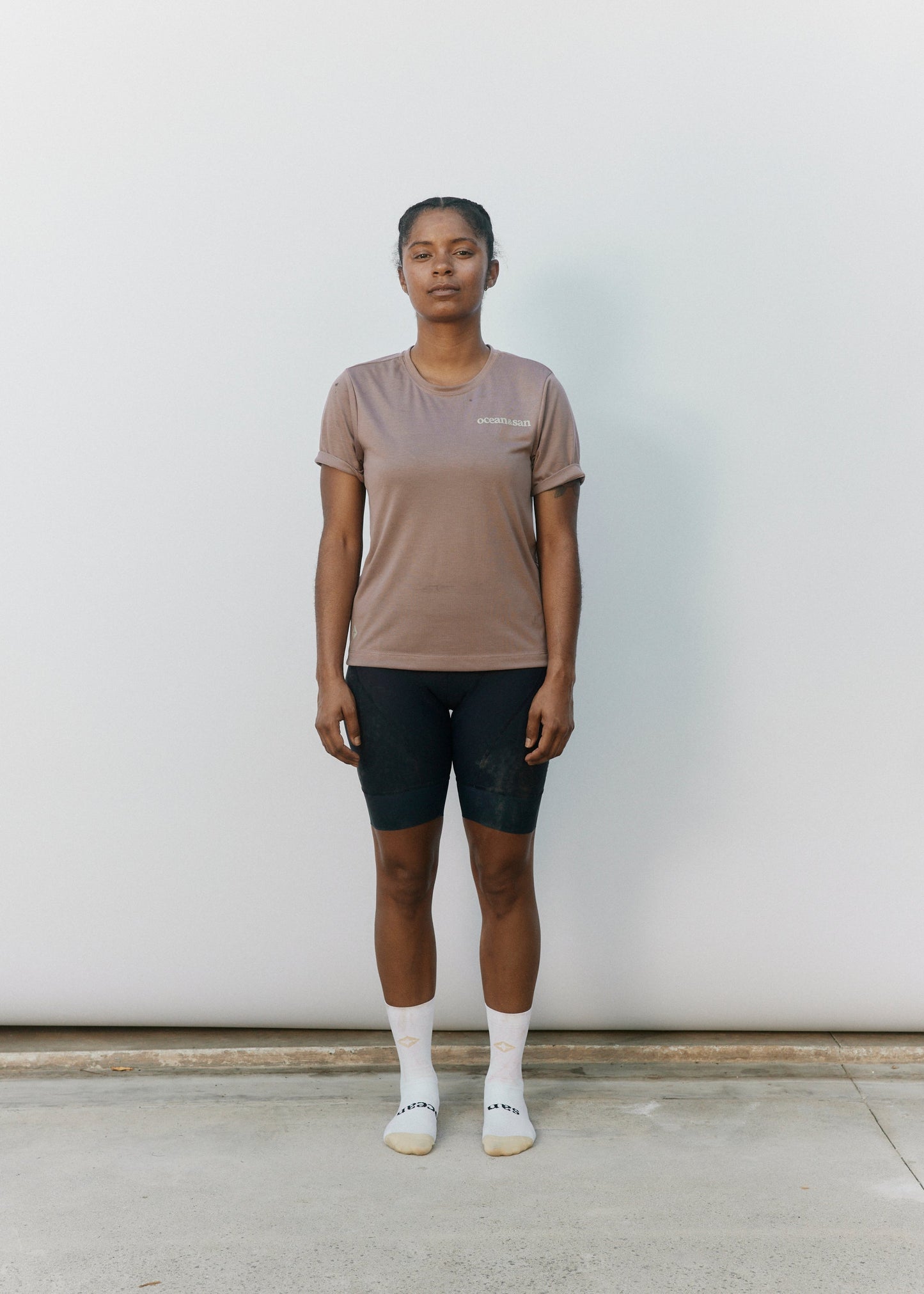 Women's Twilight Mauve Cycling Shirt: Versatile Short Sleeve for All-Day Rides