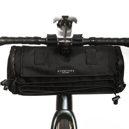 https://cdn.shopify.com/s/files/1/0493/2776/7713/files/Signature_XL_Bar_Bag.jpg?v=1763223965