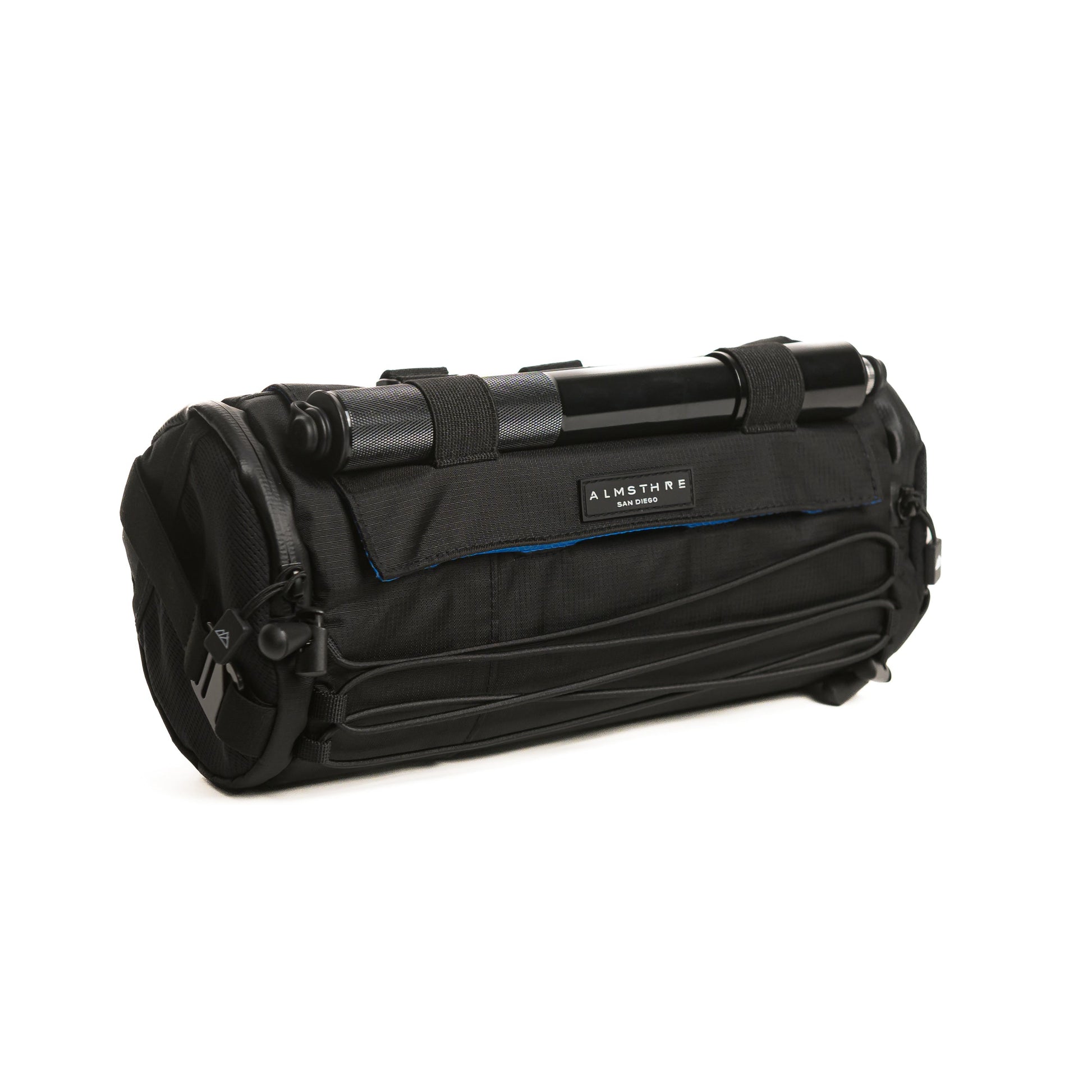 https://cdn.shopify.com/s/files/1/0493/2776/7713/files/Signature_XL_Bar_Bag_pump_mount.jpg?v=1763224131