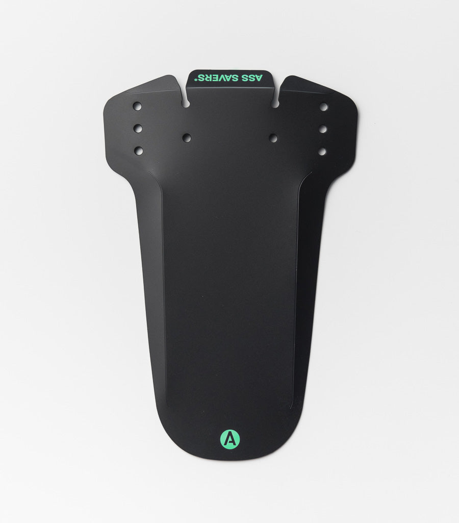 https://cdn.shopify.com/s/files/1/0121/2492/files/mudder_BLACK_front_mudguard.jpg?v=1708595496